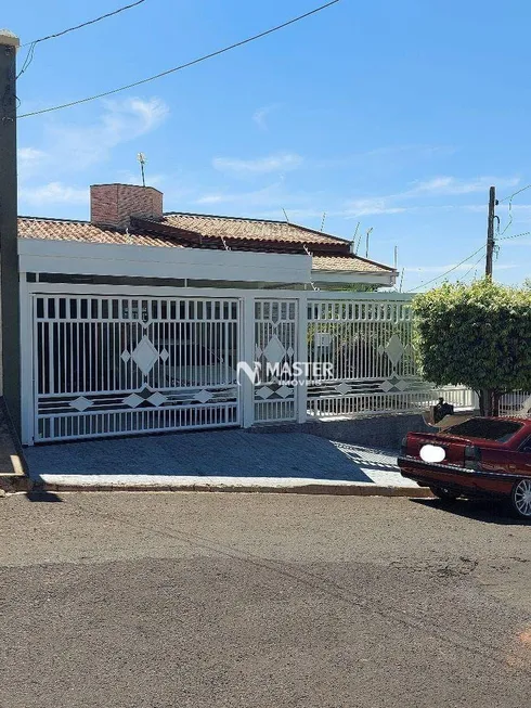 Foto 1 de Casa com 3 Quartos à venda, 250m² em Edson Jorge Junior, Marília