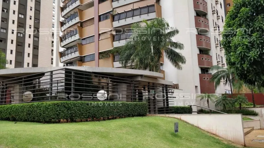 Foto 1 de Apartamento com 4 Quartos para alugar, 228m² em Jardim Irajá, Ribeirão Preto