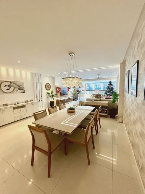 Foto 1 de Apartamento com 5 Quartos à venda, 277m² em Praia da Costa, Vila Velha