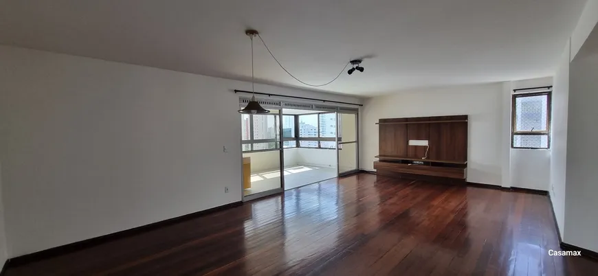 Foto 1 de Apartamento com 4 Quartos à venda, 218m² em Aflitos, Recife