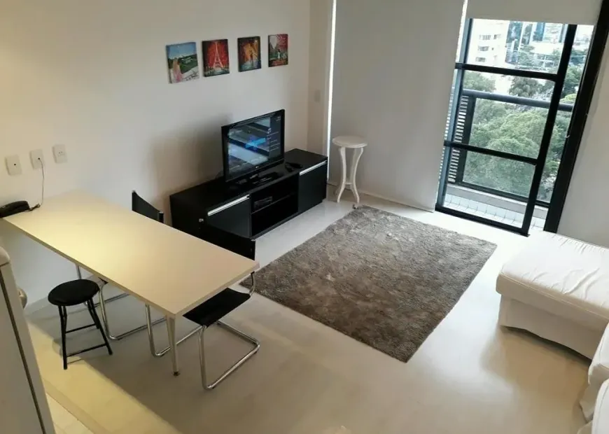 Foto 1 de Flat com 1 Quarto para alugar, 45m² em Vila Nova Conceição, São Paulo