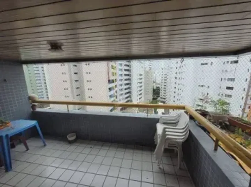 Foto 1 de Apartamento com 4 Quartos à venda, 155m² em Madalena, Recife