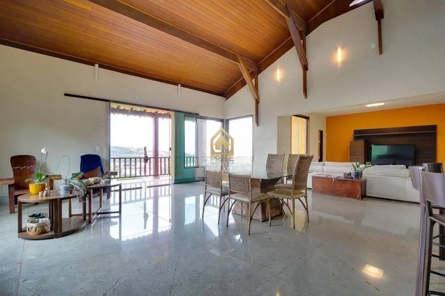 Foto 1 de Casa de Condomínio com 4 Quartos à venda, 443m² em Balneario Água Limpa, Nova Lima