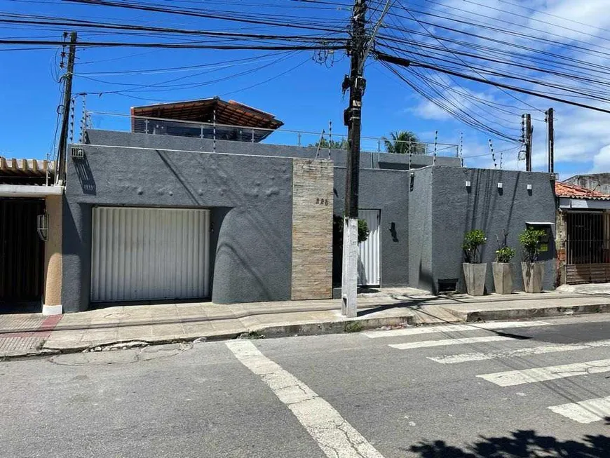 Foto 1 de Casa com 5 Quartos à venda, 250m² em Centro, Maceió