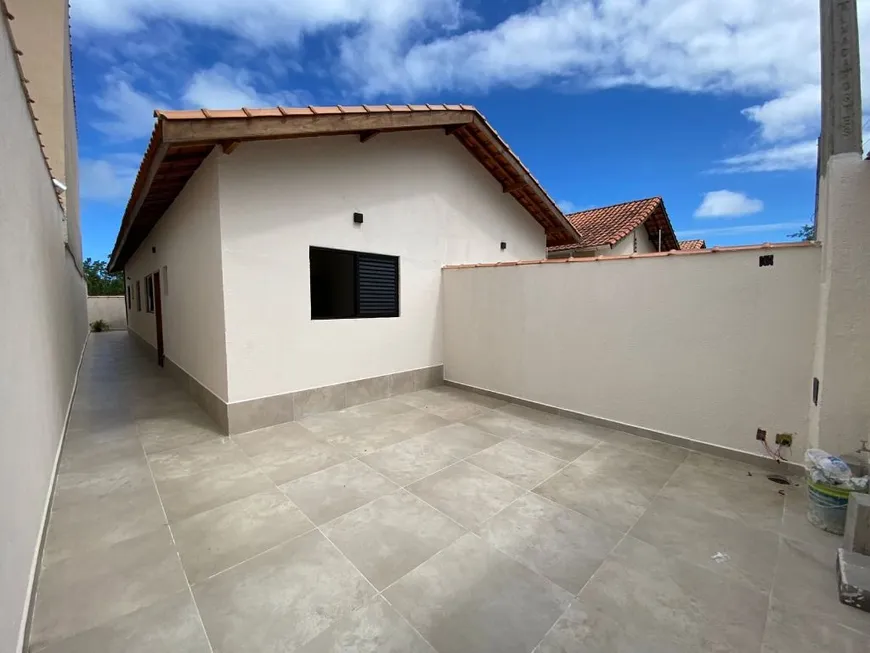 Foto 1 de Casa com 2 Quartos à venda, 63m² em Balneario Itaguai, Mongaguá