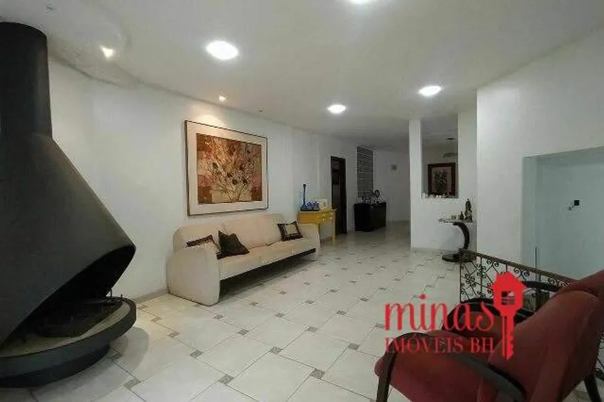 Foto 1 de Casa de Condomínio com 3 Quartos à venda, 290m² em Condominio Ville de Montagne, Nova Lima