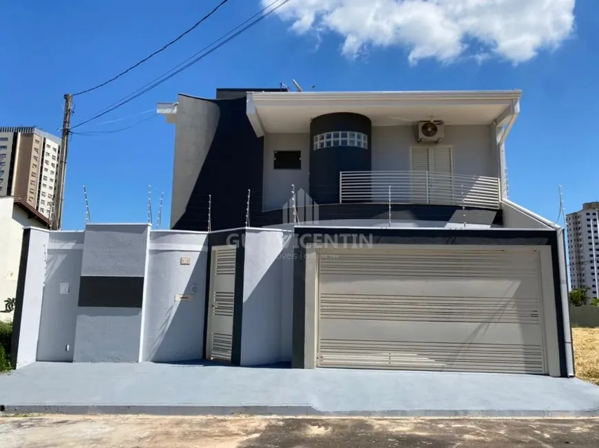 Foto 1 de Casa com 3 Quartos à venda, 242m² em Vila Aviação, Bauru