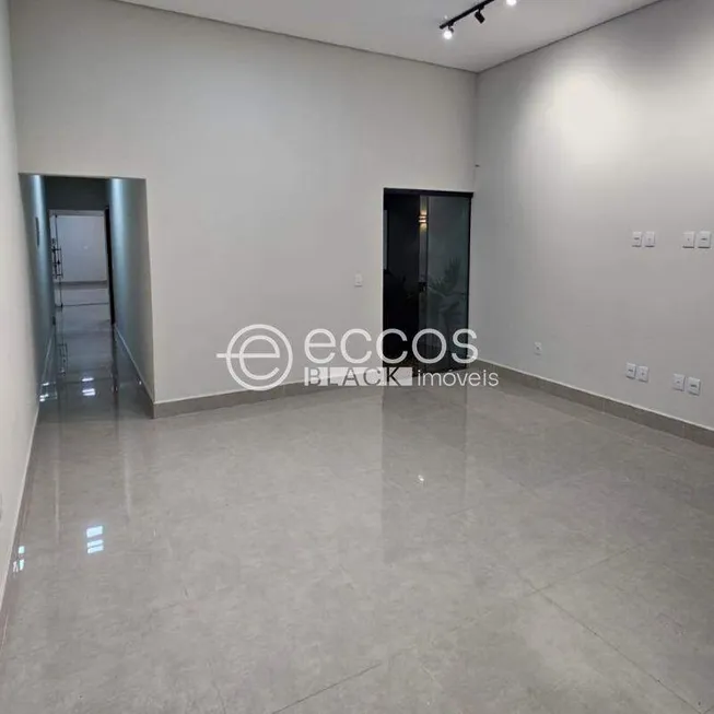 Foto 1 de Casa com 3 Quartos à venda, 200m² em Jardim Botânico, Uberlândia