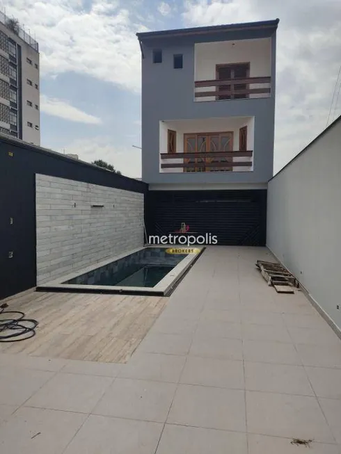 Foto 1 de Sobrado com 3 Quartos à venda, 250m² em Santa Maria, Santo André