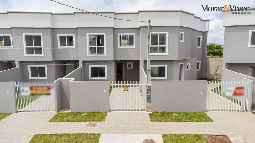 Foto 1 de Sobrado com 3 Quartos à venda, 102m² em Uberaba, Curitiba