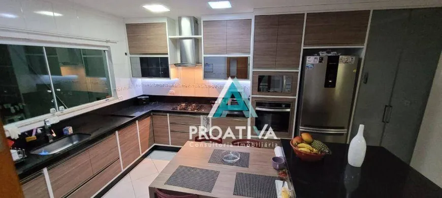 Foto 1 de Sobrado com 3 Quartos à venda, 235m² em Jardim Maria Cecilia, São Bernardo do Campo