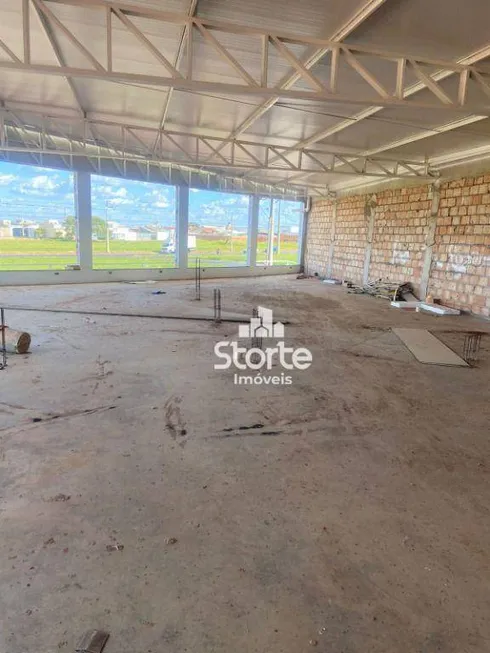 Foto 1 de Sala Comercial para alugar, 400m² em Loteamento Monte Hebron, Uberlândia