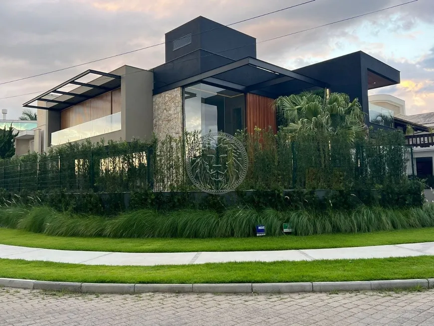 Foto 1 de Casa com 5 Quartos à venda, 509m² em Jurerê Internacional, Florianópolis