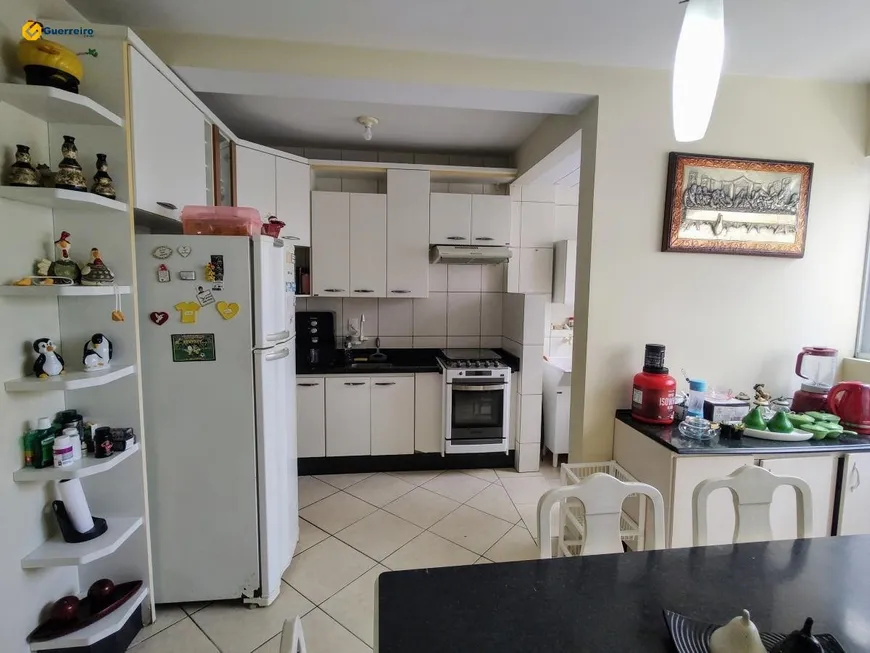 Foto 1 de Apartamento com 3 Quartos à venda, 71m² em Roçado, São José