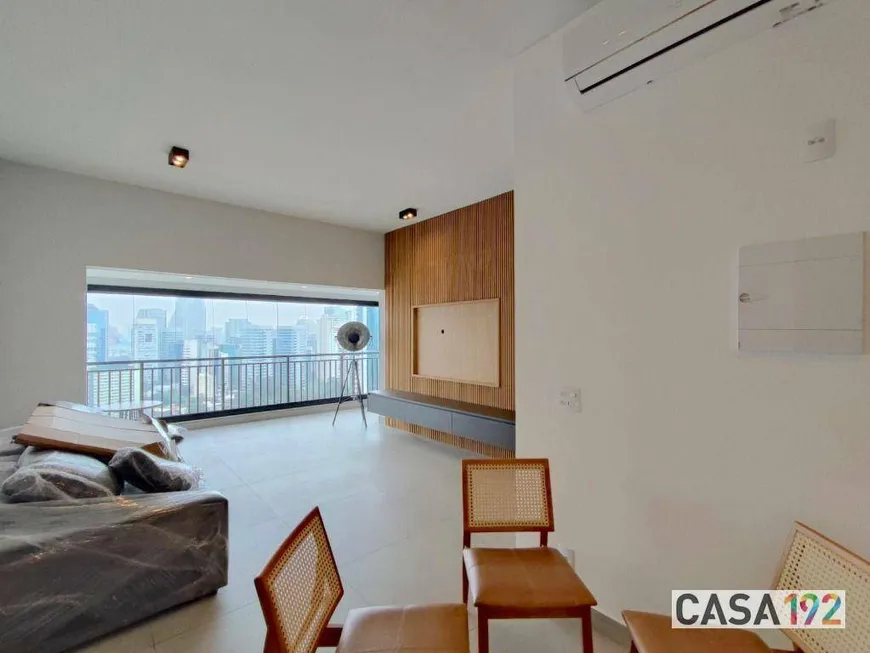 Foto 1 de Apartamento com 1 Quarto para venda ou aluguel, 69m² em Vila Cordeiro, São Paulo