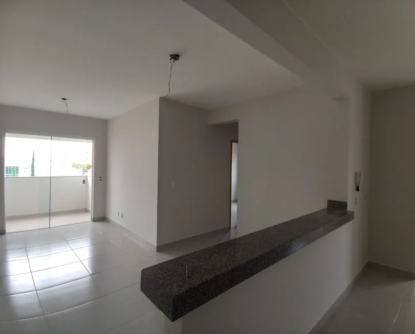 Foto 1 de Apartamento com 3 Quartos à venda, 70m² em Vida Nova, Uberlândia
