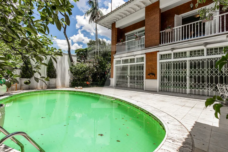 Foto 1 de Casa com 6 Quartos à venda, 520m² em Jardim Europa, São Paulo