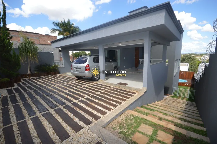 Foto 1 de Casa com 4 Quartos à venda, 304m² em Trevo, Belo Horizonte