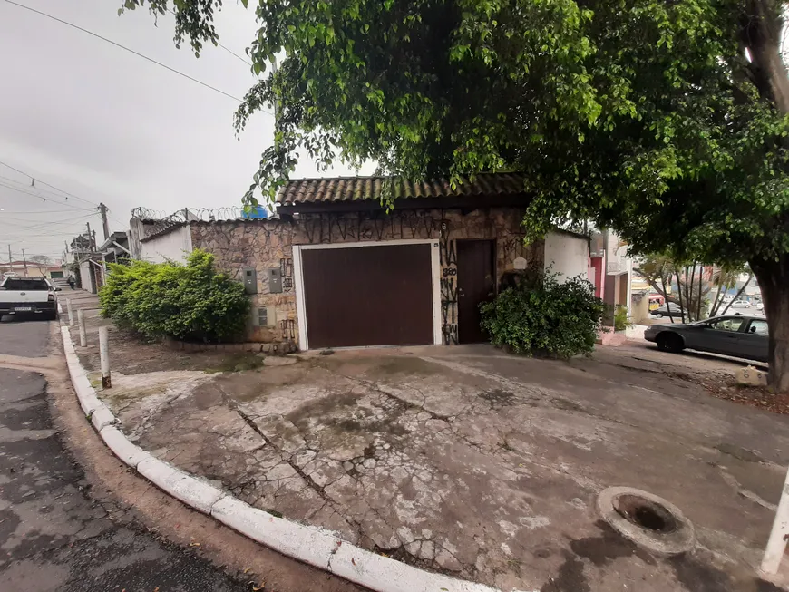 Foto 1 de Casa com 2 Quartos à venda, 130m² em Jardim Elizabeth, São Paulo