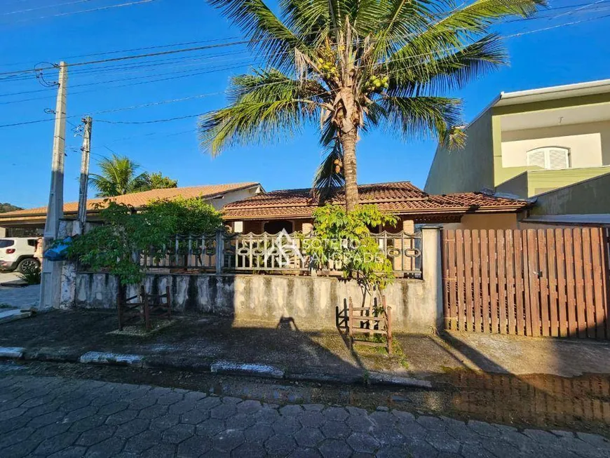 Foto 1 de Casa de Condomínio com 2 Quartos para venda ou aluguel, 103m² em Massaguaçu, Caraguatatuba
