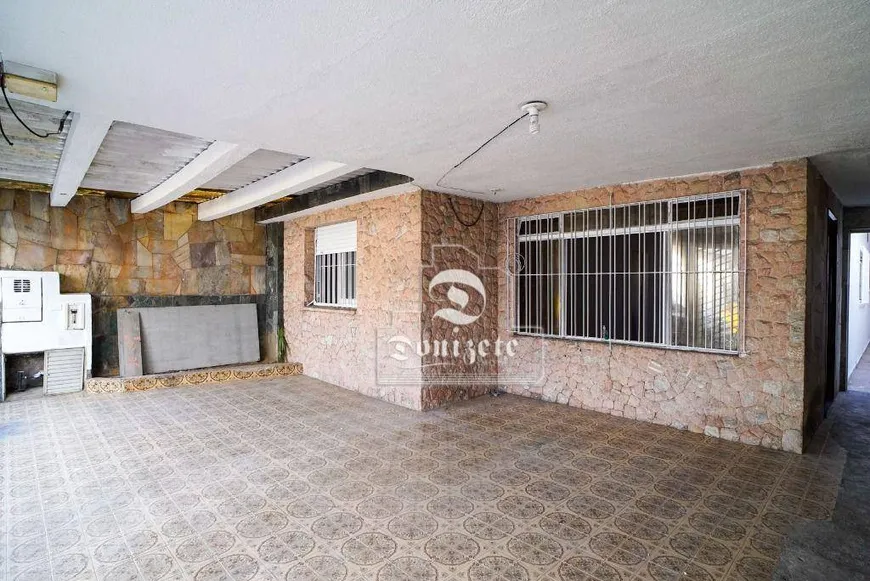 Foto 1 de Casa com 3 Quartos à venda, 134m² em Vila Scarpelli, Santo André