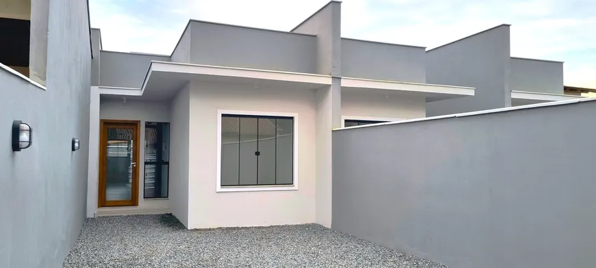 Foto 1 de Casa com 2 Quartos à venda, 71m² em Morro do Meio, Joinville