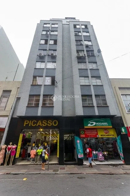 Foto 1 de Apartamento com 1 Quarto para alugar, 25m² em Centro Histórico, Porto Alegre