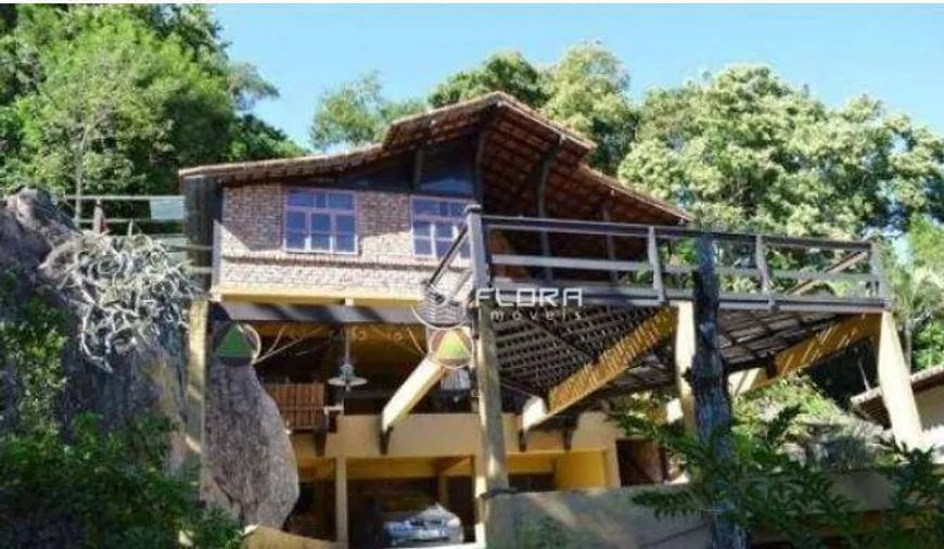 Foto 1 de Casa de Condomínio com 3 Quartos à venda, 336m² em Itacoatiara, Niterói