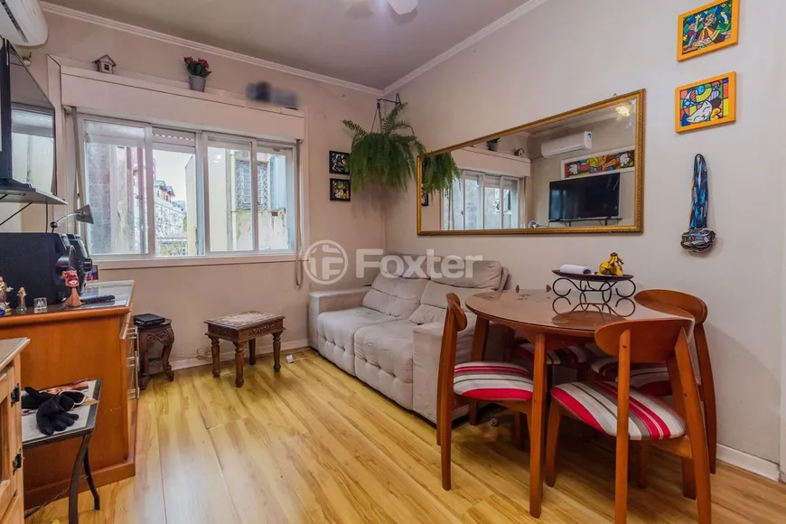 Foto 1 de Apartamento com 2 Quartos à venda, 54m² em Rio Branco, Porto Alegre