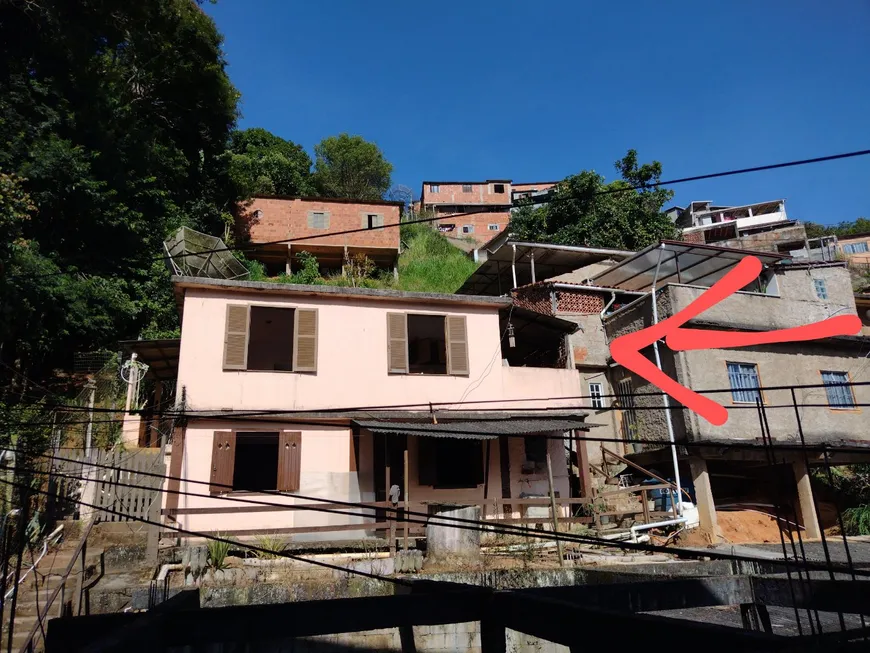 Foto 1 de Casa com 2 Quartos para alugar, 70m² em Samambaia, Petrópolis