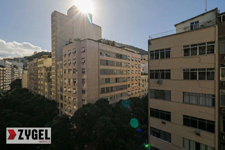 Foto 1 de Apartamento com 3 Quartos à venda, 215m² em Copacabana, Rio de Janeiro