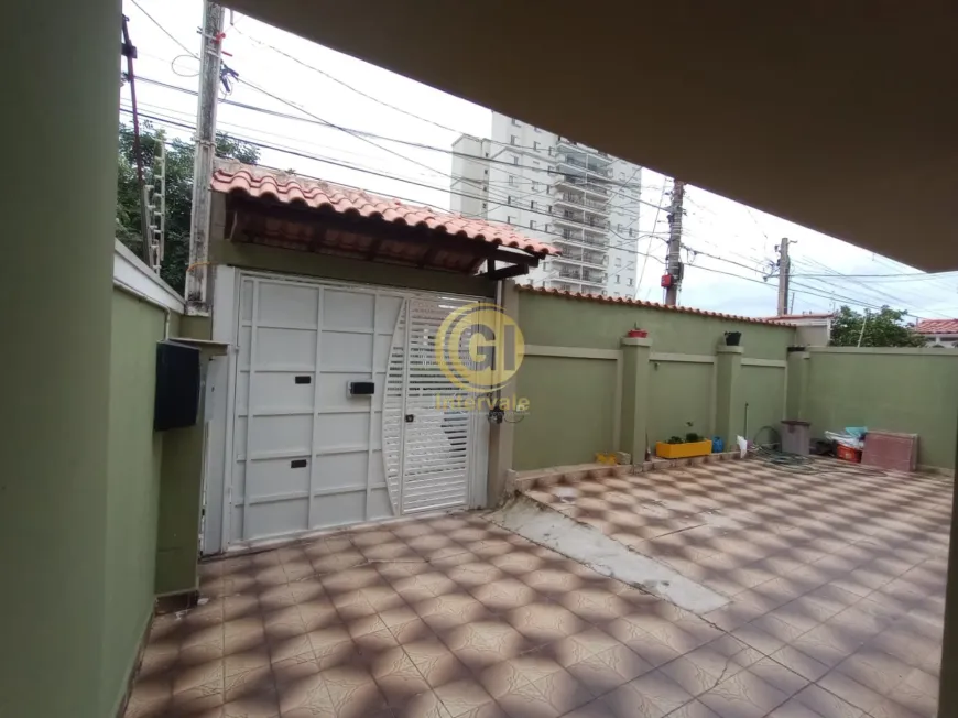 Foto 1 de Casa com 3 Quartos para alugar, 184m² em Jardim Marister, Jacareí