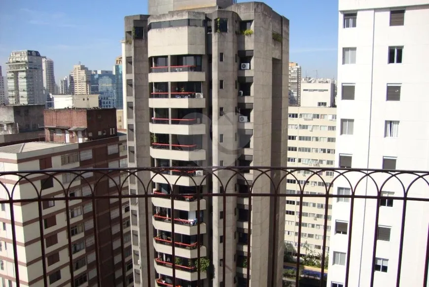 Foto 1 de Apartamento com 1 Quarto para alugar, 46m² em Itaim Bibi, São Paulo