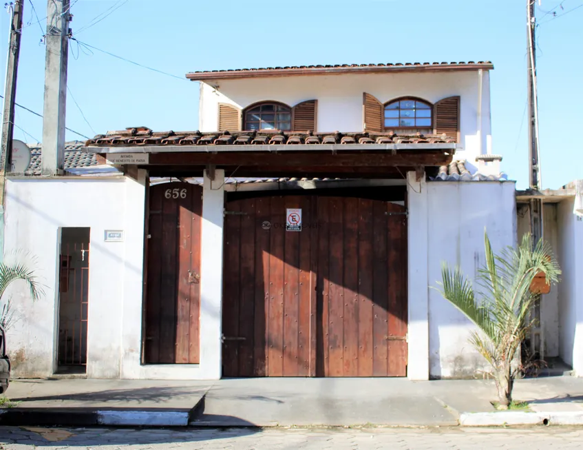 Foto 1 de Sobrado com 3 Quartos à venda, 250m² em Ponte Seca, Caraguatatuba