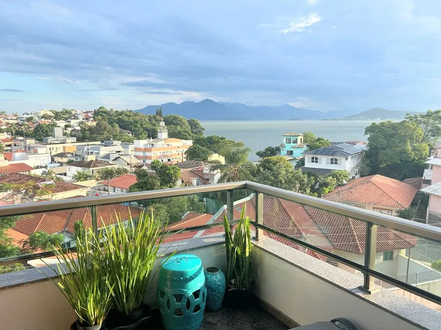 Foto 1 de Apartamento com 3 Quartos à venda, 120m² em Bom Abrigo, Florianópolis