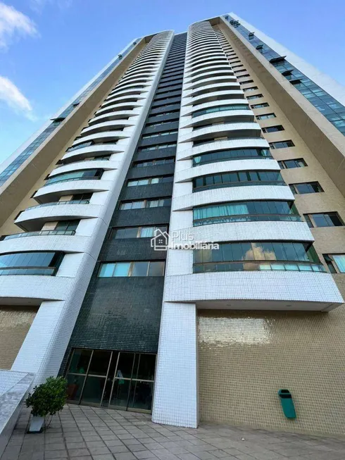 Foto 1 de Apartamento com 4 Quartos à venda, 200m² em Torre, Recife