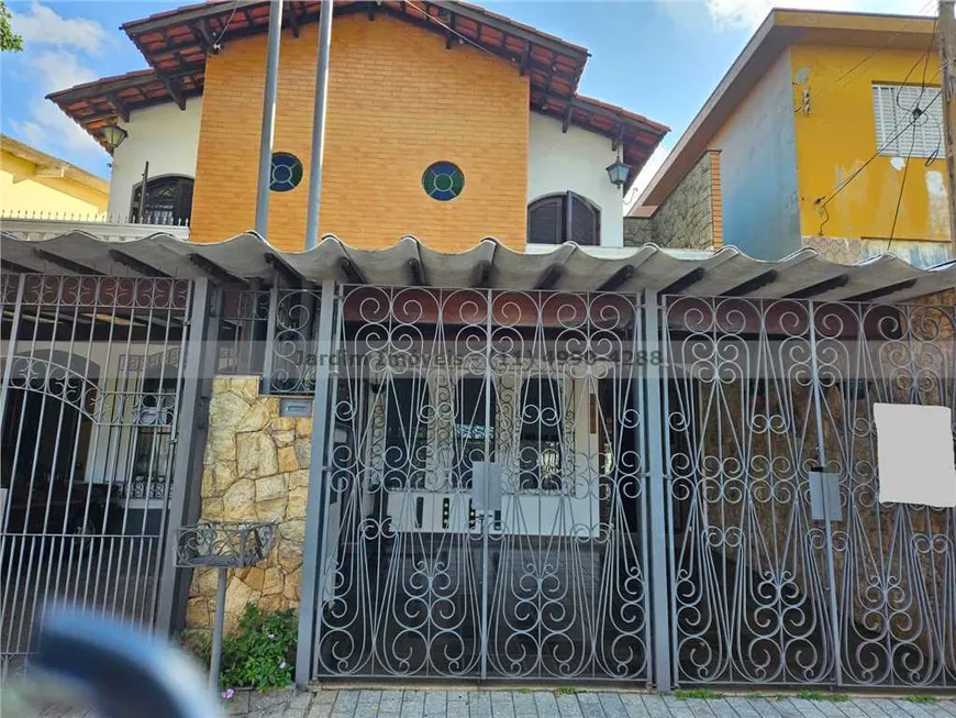 Foto 1 de Sobrado com 3 Quartos à venda, 160m² em Santa Maria, Santo André