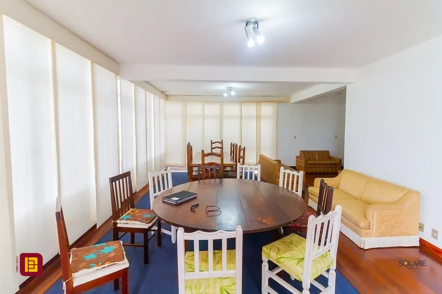 Foto 1 de Apartamento com 4 Quartos à venda, 231m² em Agronômica, Florianópolis