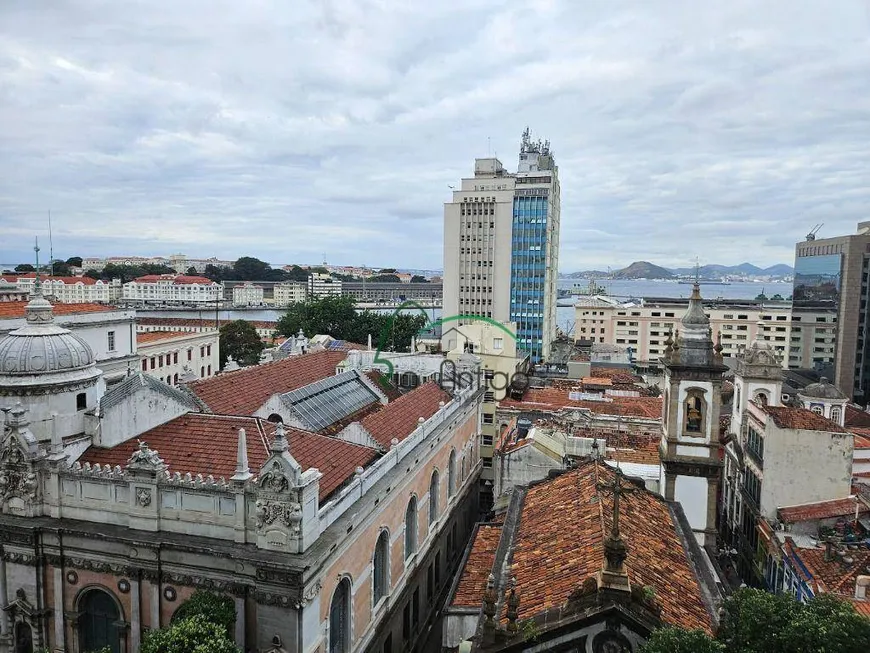 Foto 1 de Sala Comercial para alugar, 125m² em Centro, Rio de Janeiro