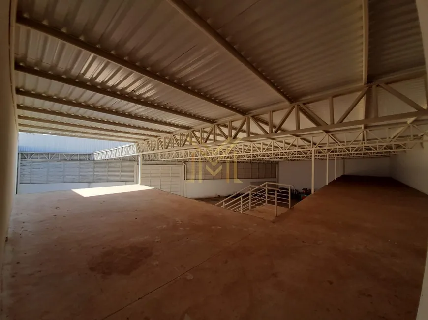 Foto 1 de Galpão/Depósito/Armazém para venda ou aluguel, 1250m² em Centro, Bauru