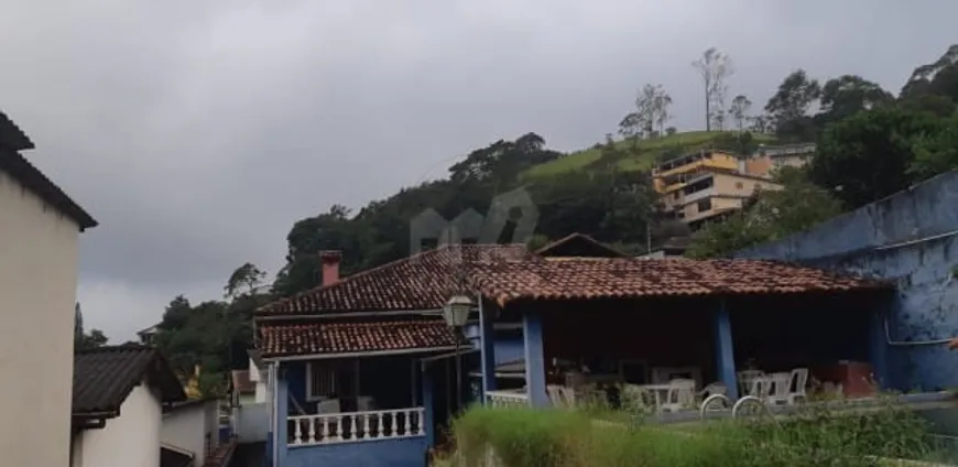 Foto 1 de Casa com 4 Quartos à venda, 130m² em Mosela, Petrópolis