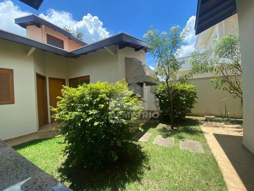 Foto 1 de Casa com 3 Quartos à venda, 247m² em Condominio Village Taubate, Taubaté