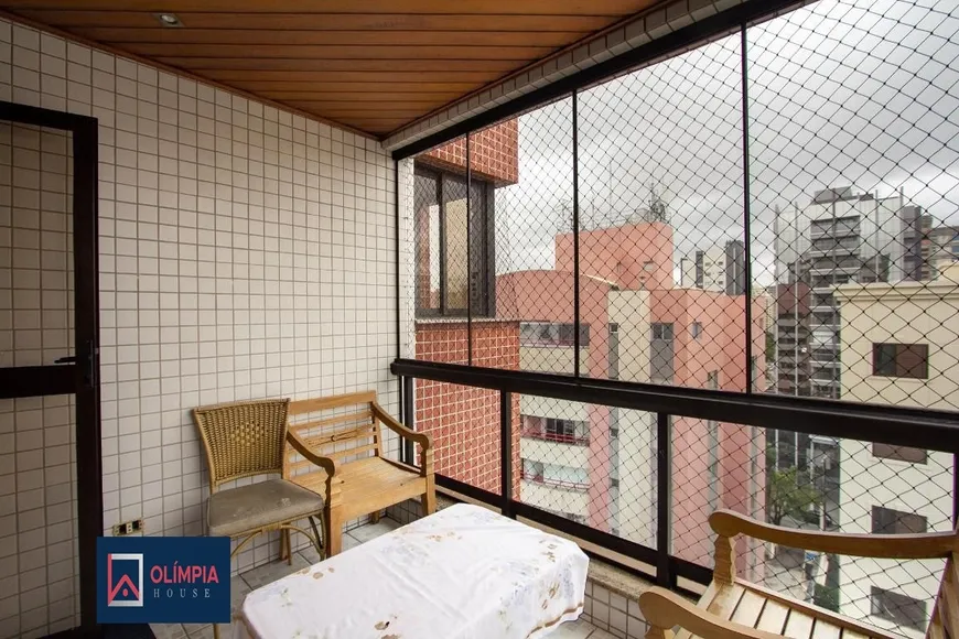 Foto 1 de Apartamento com 4 Quartos à venda, 240m² em Moema, São Paulo