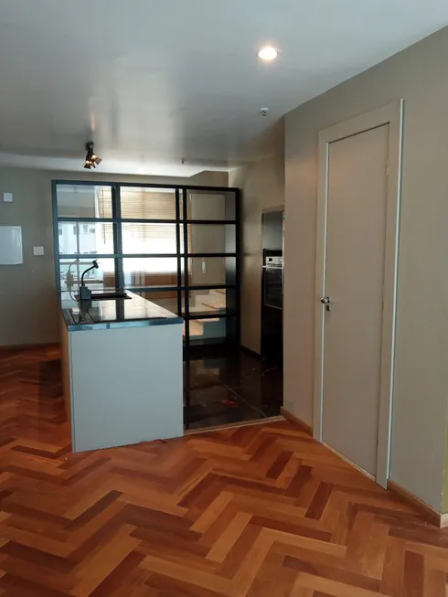 Foto 1 de Apartamento com 1 Quarto à venda, 90m² em Lagoa, Rio de Janeiro