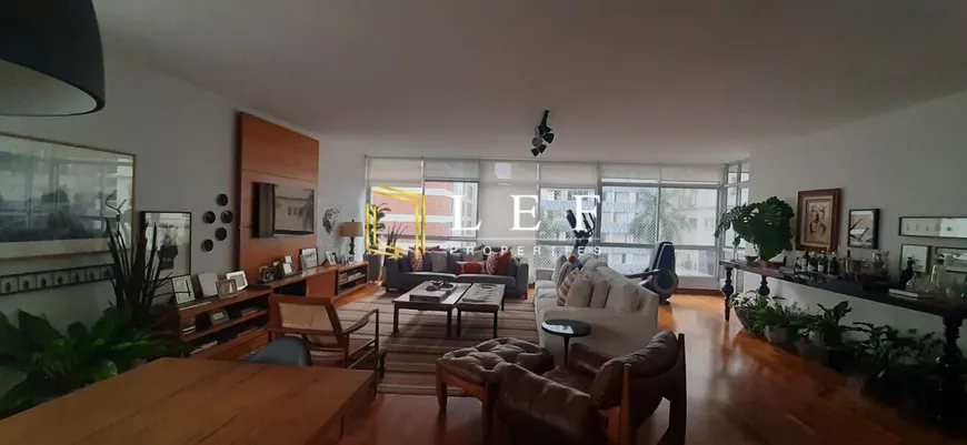 Foto 1 de Apartamento com 4 Quartos à venda, 320m² em Jardim América, São Paulo