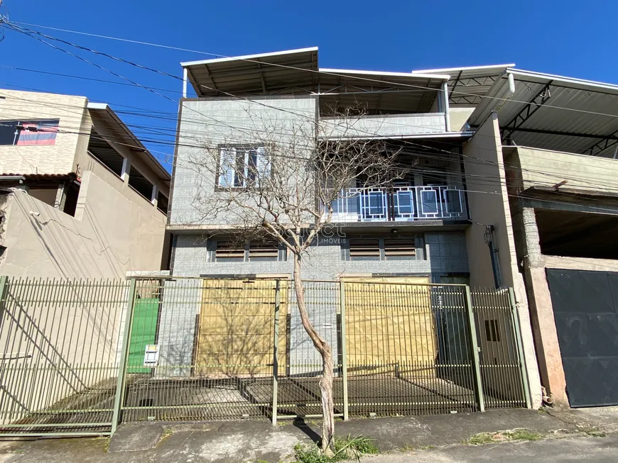 Foto 1 de Casa com 3 Quartos à venda, 200m² em Santa Cecília, Juiz de Fora