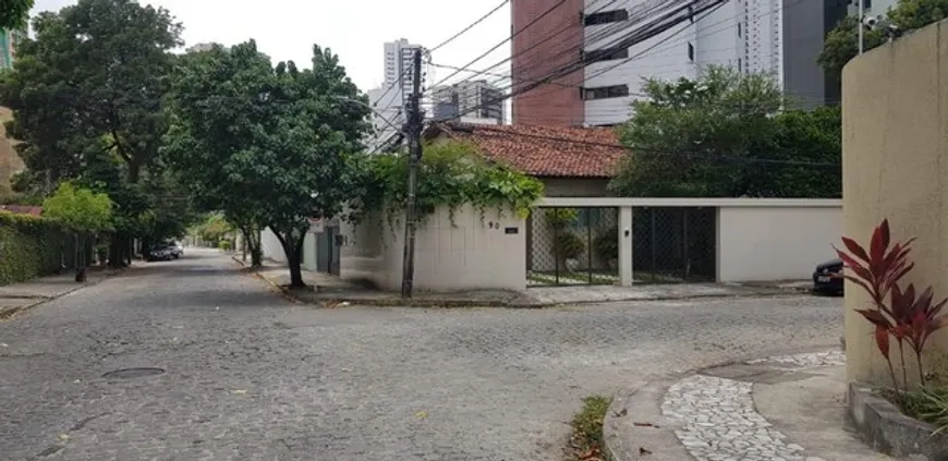 Foto 1 de Casa com 4 Quartos à venda, 330m² em Poço, Recife