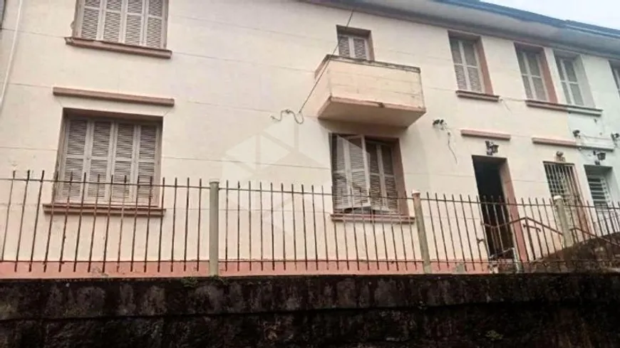 Foto 1 de Casa com 2 Quartos para alugar, 145m² em Petrópolis, Porto Alegre