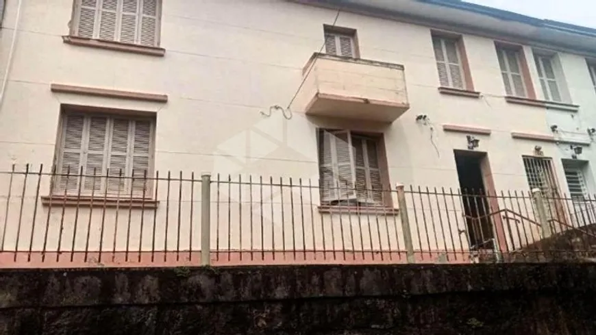 Foto 1 de Casa com 2 Quartos para alugar, 149m² em Petrópolis, Porto Alegre