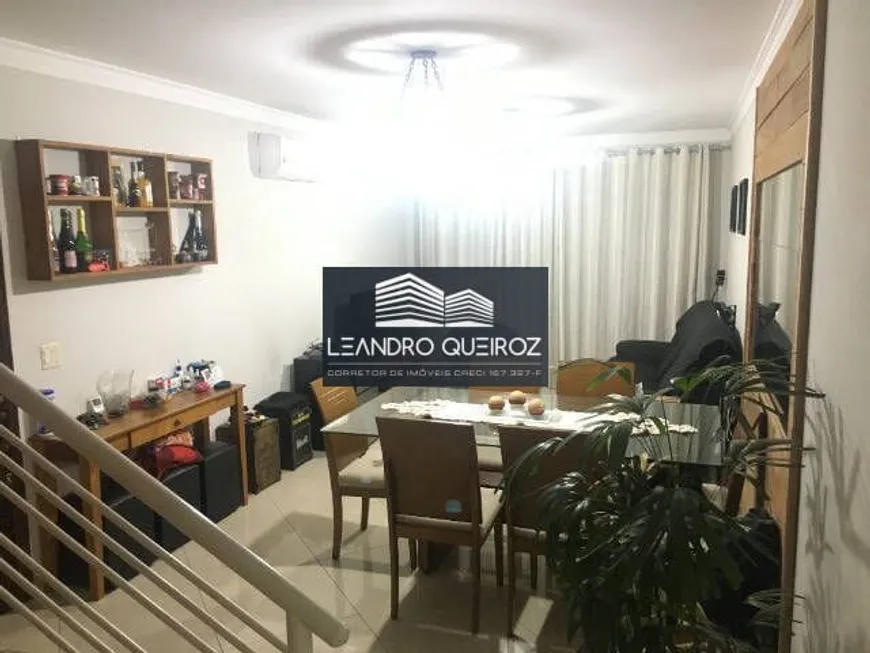 Foto 1 de Casa com 3 Quartos à venda, 160m² em Vila Carbone, São Paulo